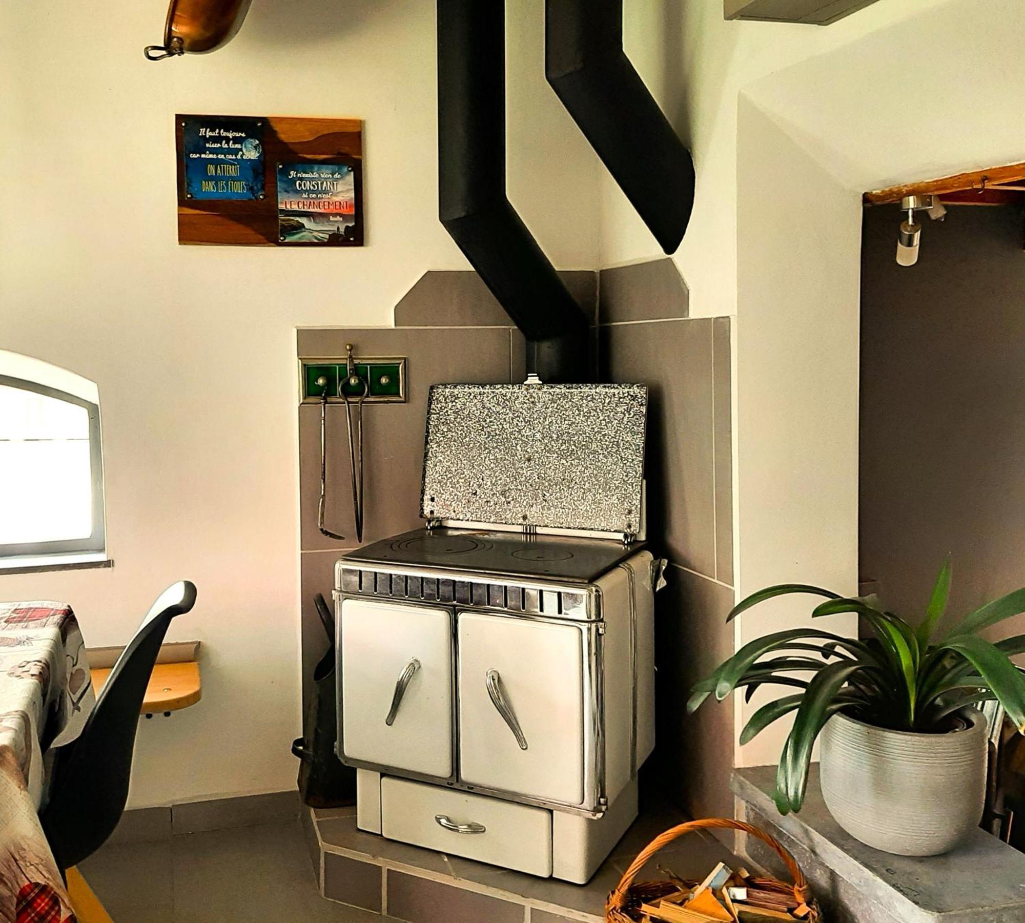 Apartamento Aux Deux Amis Stavelot Exterior foto